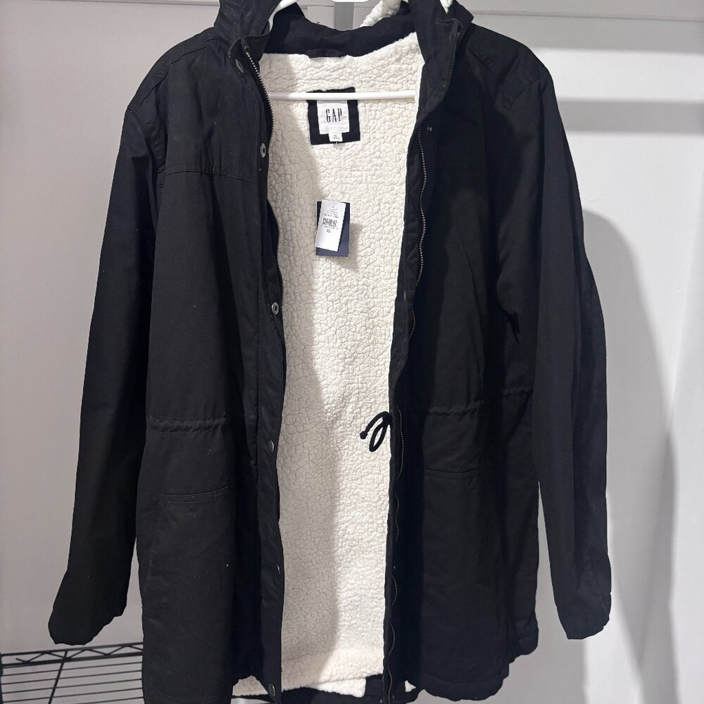 NWT Gap Black Sherpa Faux Fur Lined Parka
